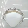 A perfect match for a wedding dress with a crown of water diamonds and vines! Any wedding dress theme is acceptable Application Scenario